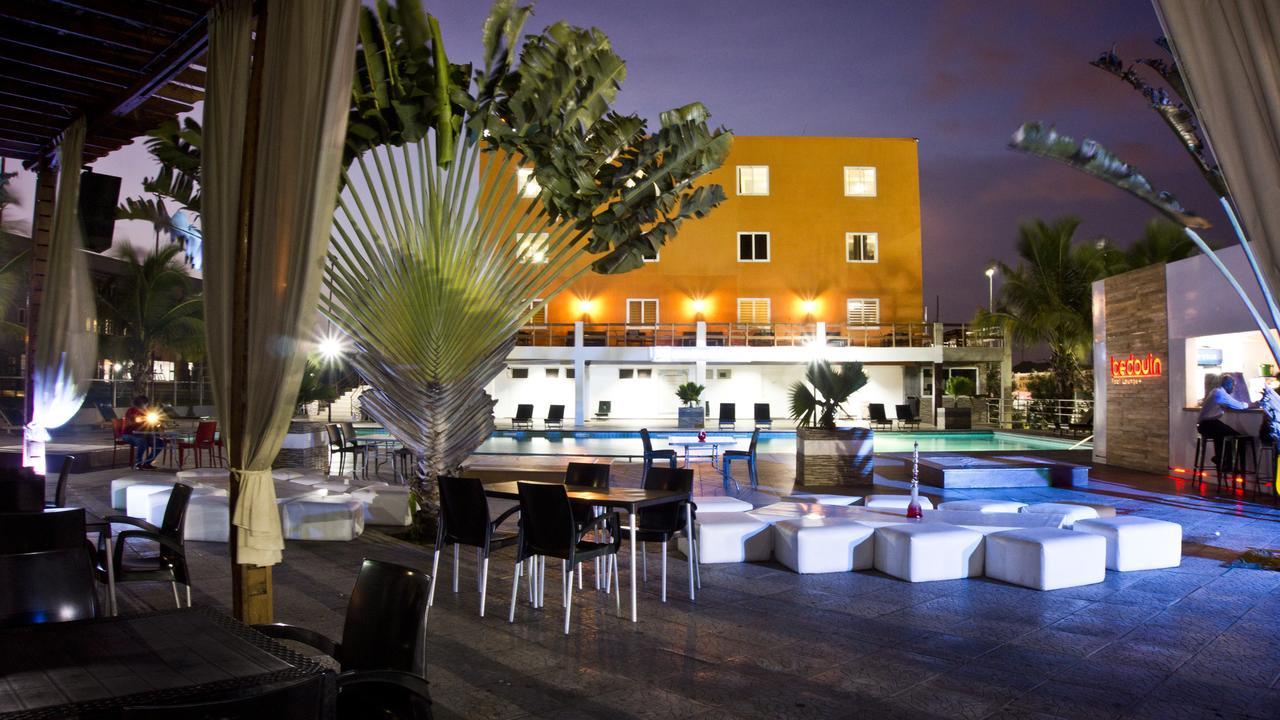 M Suites Hotel Аккра Екстер'єр фото