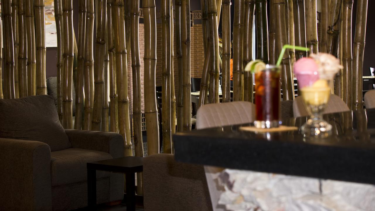 M Suites Hotel Аккра Екстер'єр фото