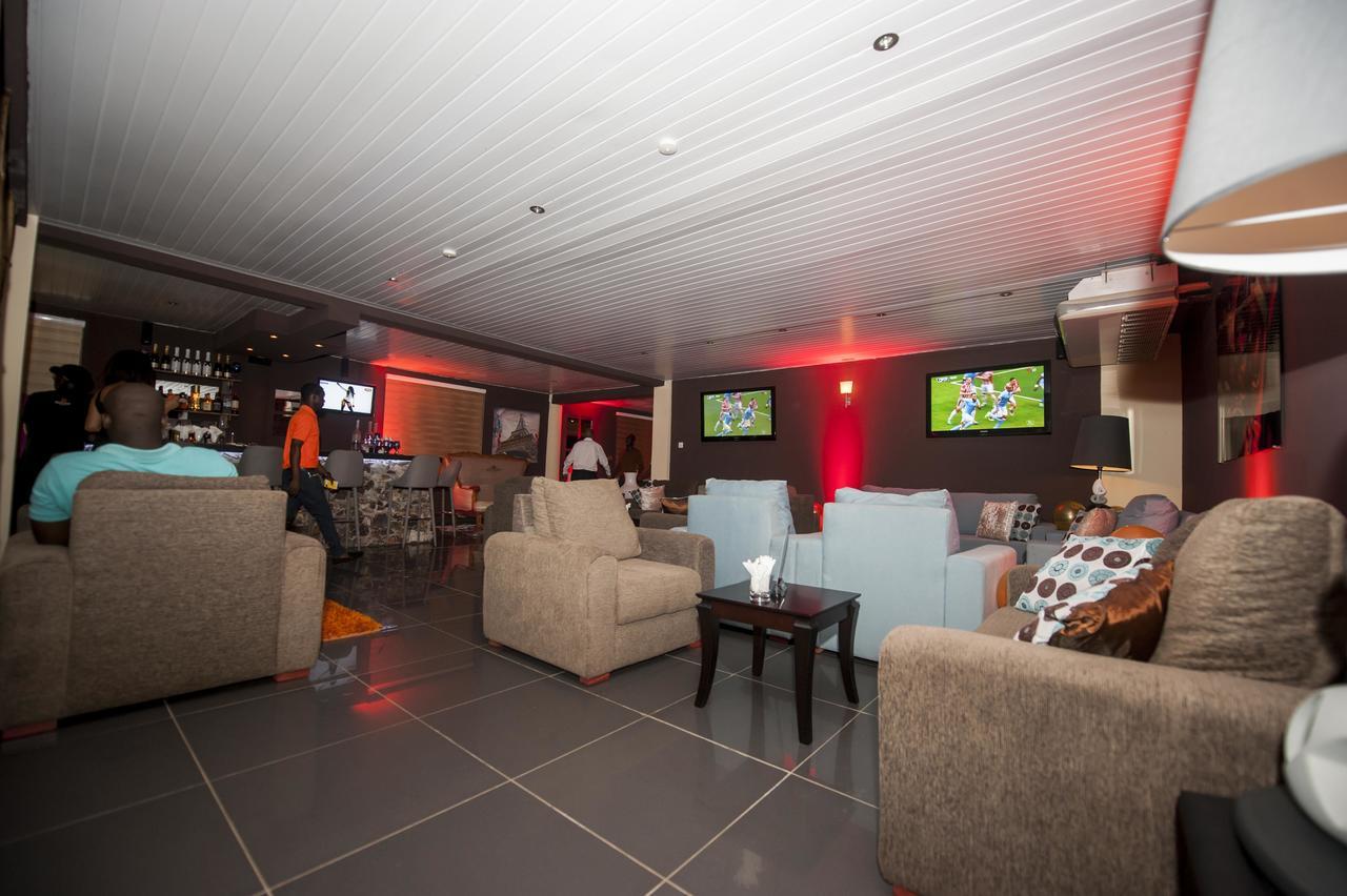 M Suites Hotel Аккра Екстер'єр фото