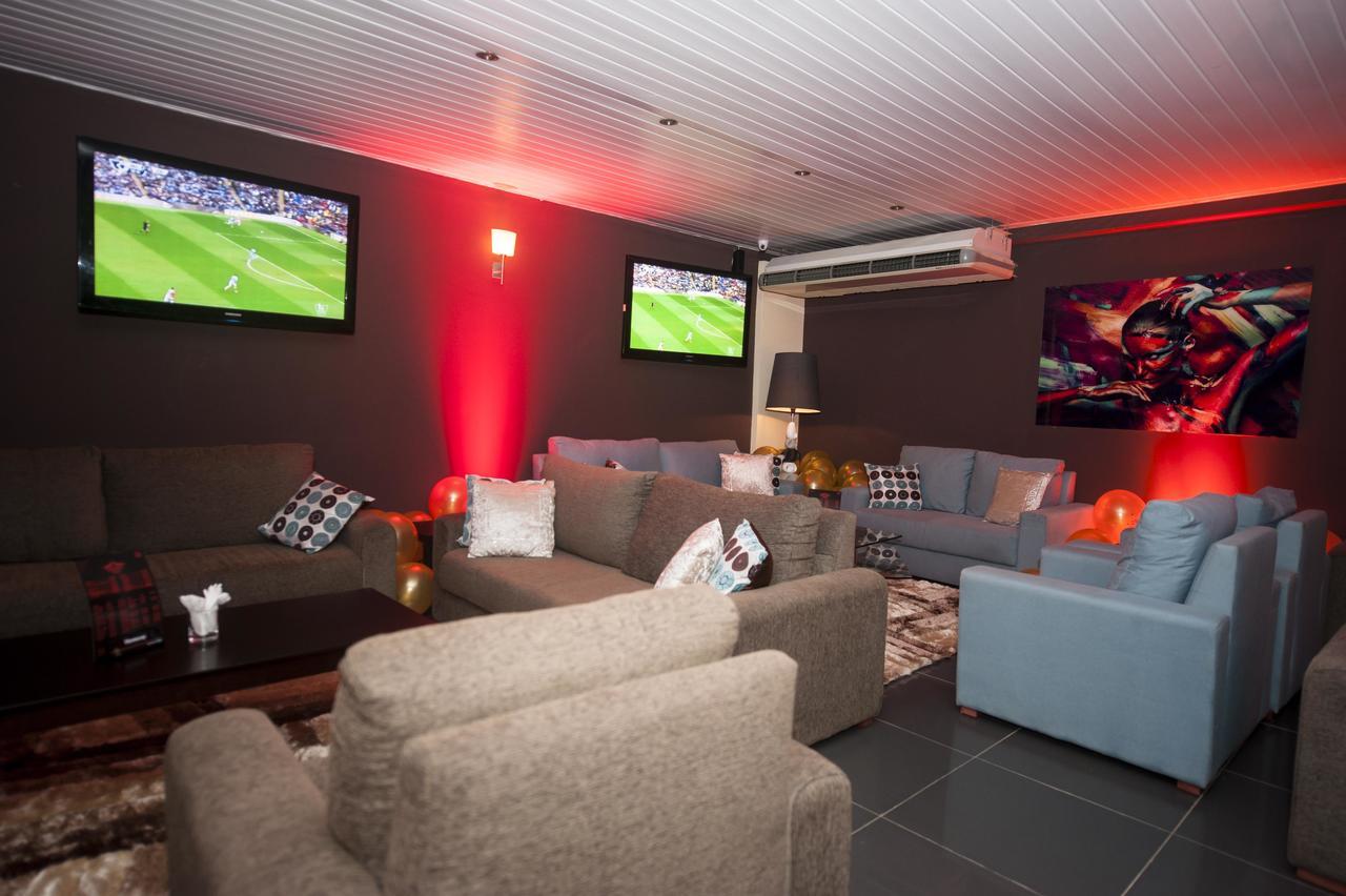 M Suites Hotel Аккра Екстер'єр фото